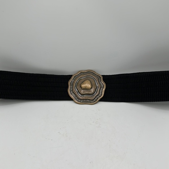 Stretch belt with modern design metal buckle - Picture 2 of 4
